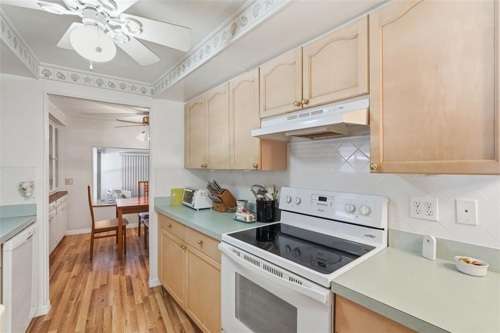Active With Contract: $115,000 (2 beds, 2 baths, 1152 Square Feet)