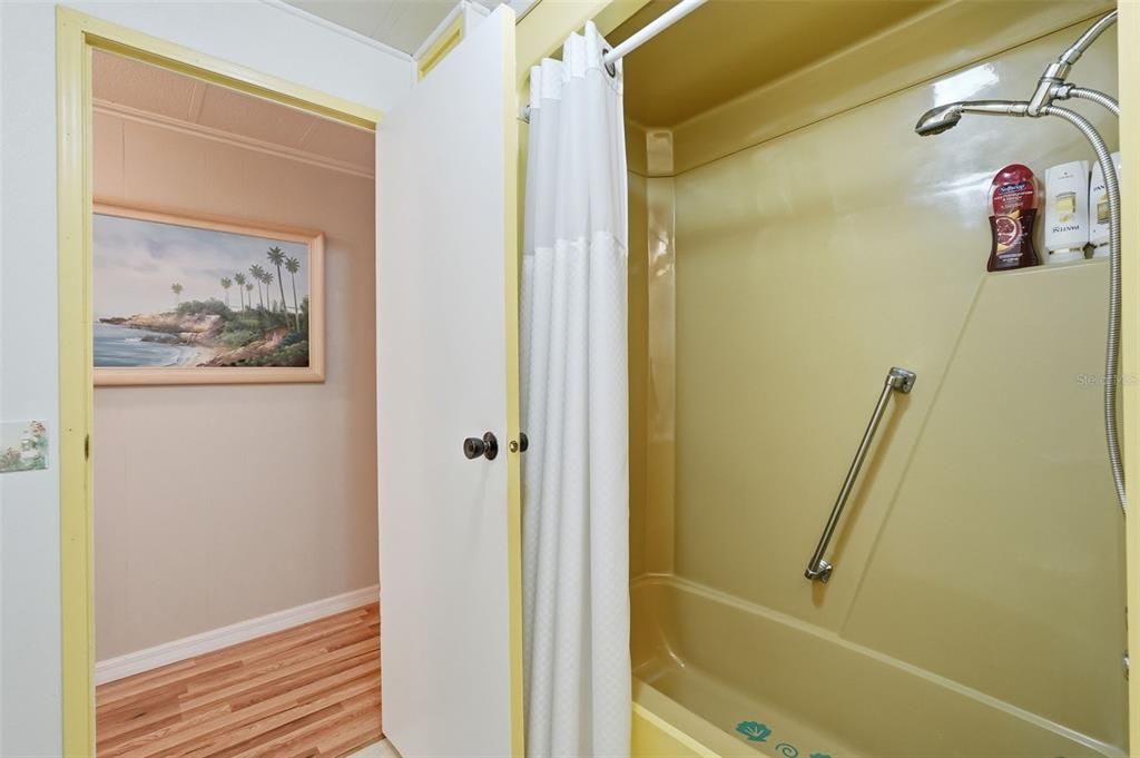 Active With Contract: $115,000 (2 beds, 2 baths, 1152 Square Feet)