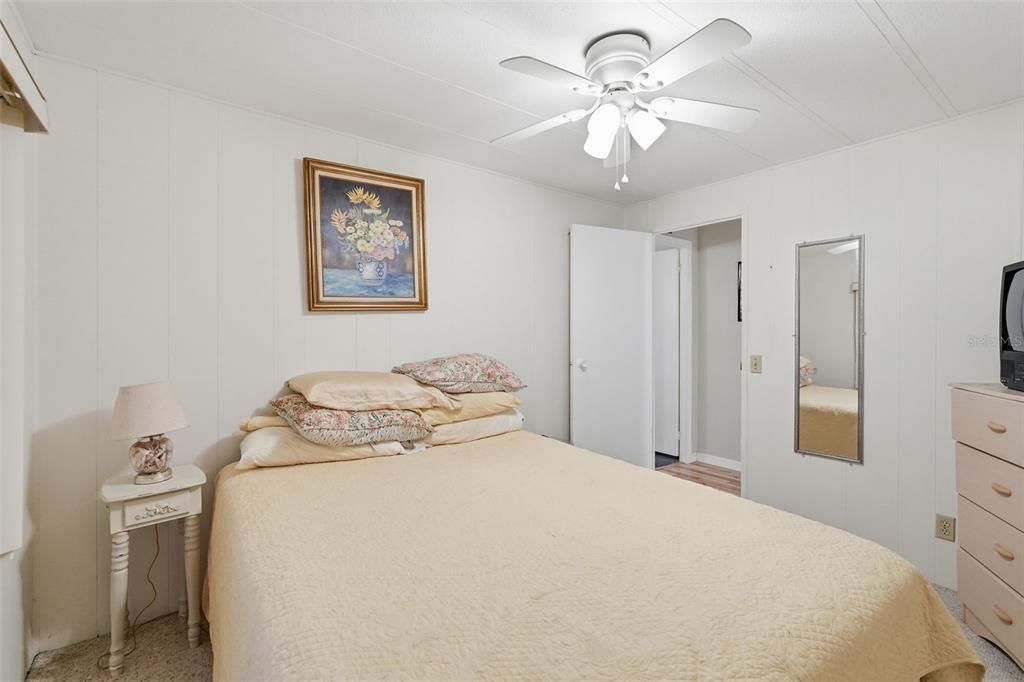 Active With Contract: $115,000 (2 beds, 2 baths, 1152 Square Feet)