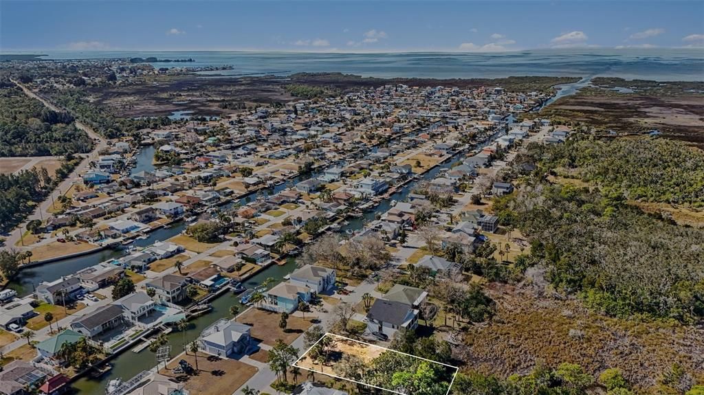 待售: $72,000 (0.27 acres)