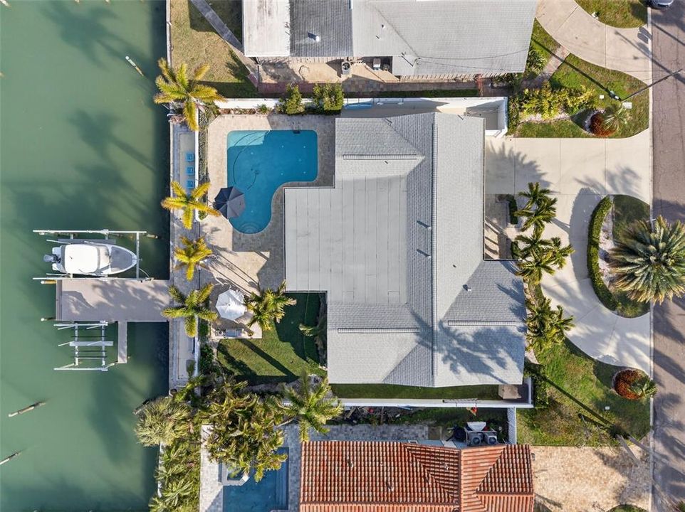 На продажу: $1,690,000 (5 спален, 3 ванн, 2390 Квадратных фут)