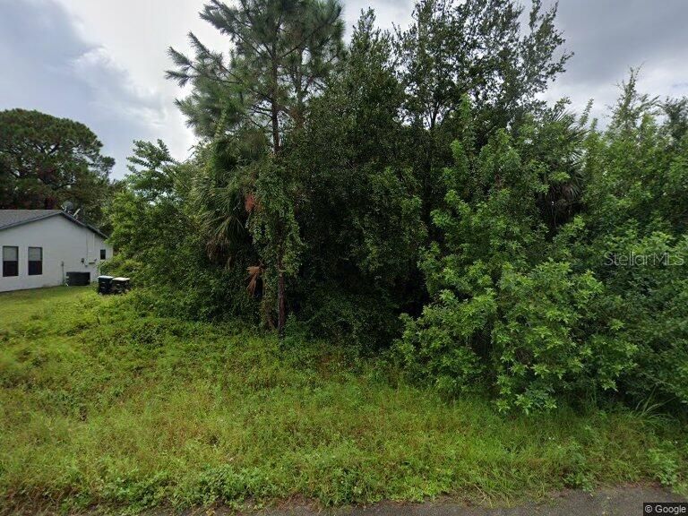 На продажу: $55,000 (0.24 acres)