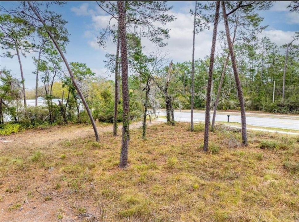 На продажу: $699,900 (3.06 acres)