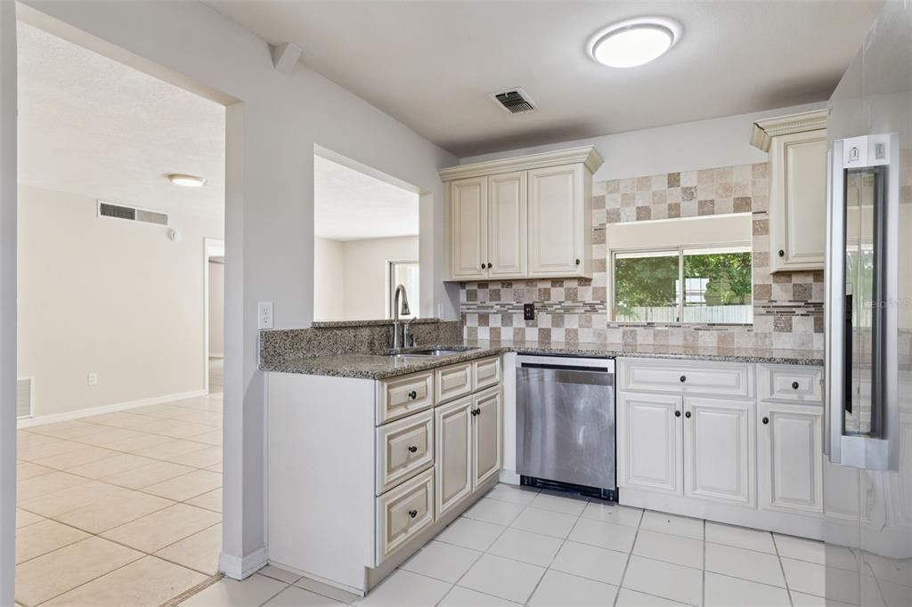 En Venta: $289,900 (3 camas, 2 baños, 1425 Pies cuadrados)