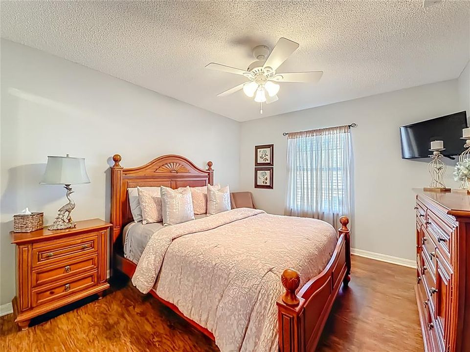 For Sale: $649,900 (3 beds, 2 baths, 1591 Square Feet)