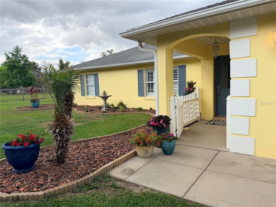 For Sale: $649,900 (3 beds, 2 baths, 1591 Square Feet)