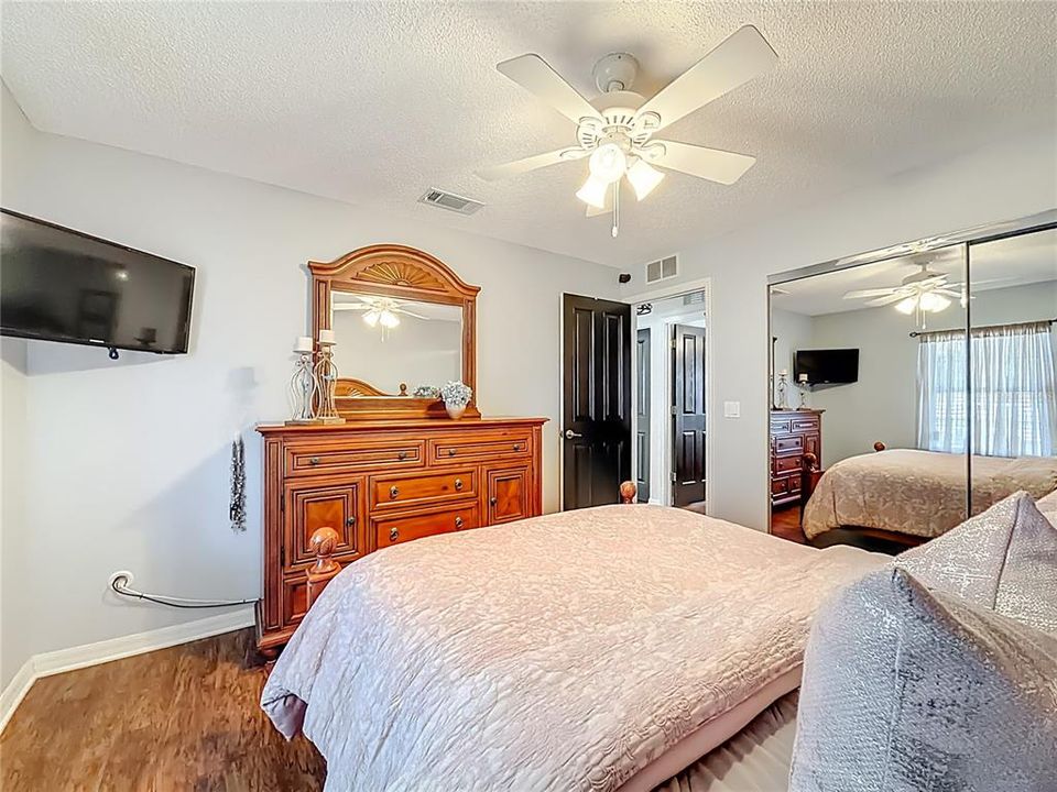 For Sale: $649,900 (3 beds, 2 baths, 1591 Square Feet)