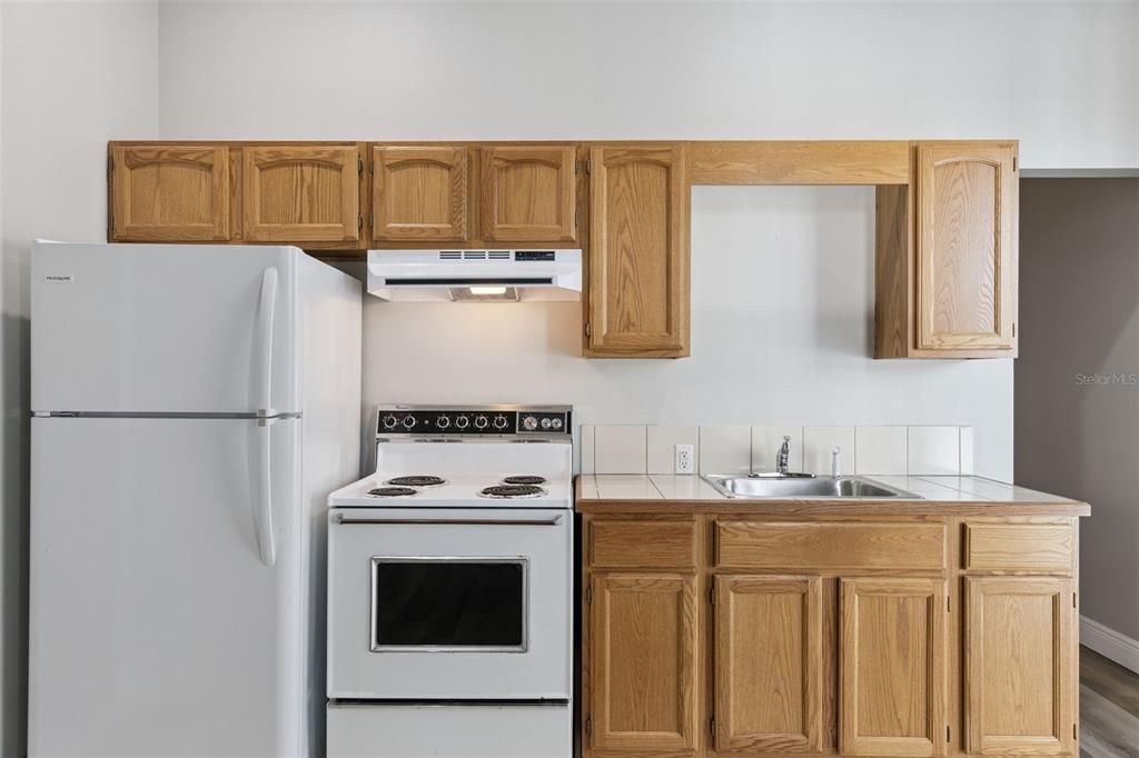 Activo con contrato: $575,000 (5 camas, 3 baños, 2819 Pies cuadrados)