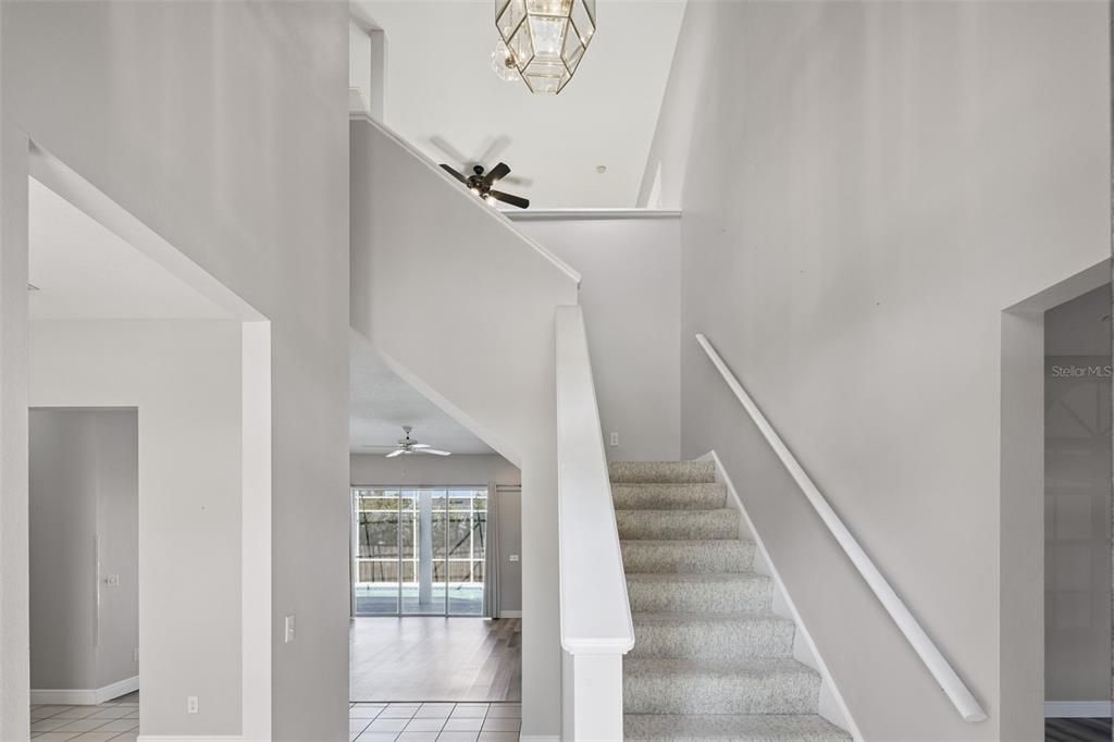 Activo con contrato: $575,000 (5 camas, 3 baños, 2819 Pies cuadrados)