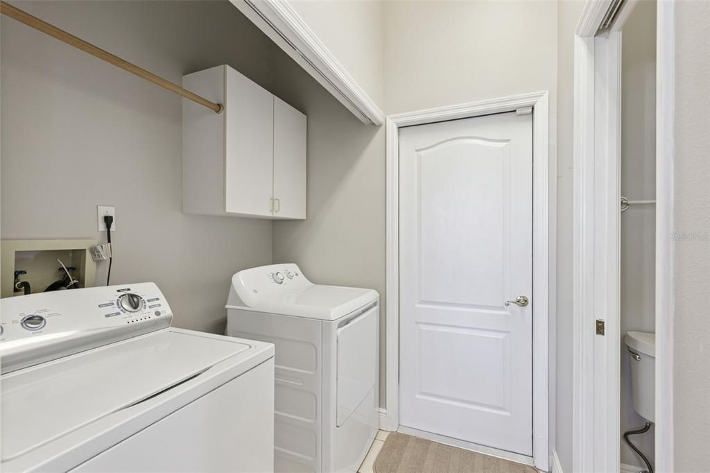 Activo con contrato: $575,000 (5 camas, 3 baños, 2819 Pies cuadrados)