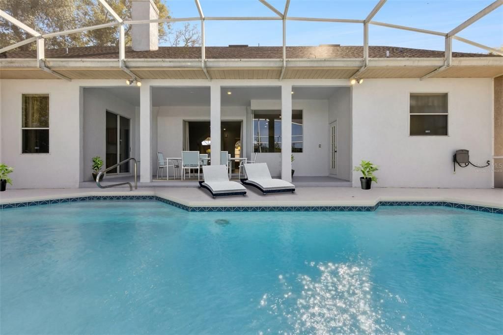 Activo con contrato: $575,000 (5 camas, 3 baños, 2819 Pies cuadrados)