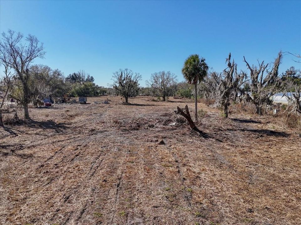 待售: $200,000 (4.87 acres)