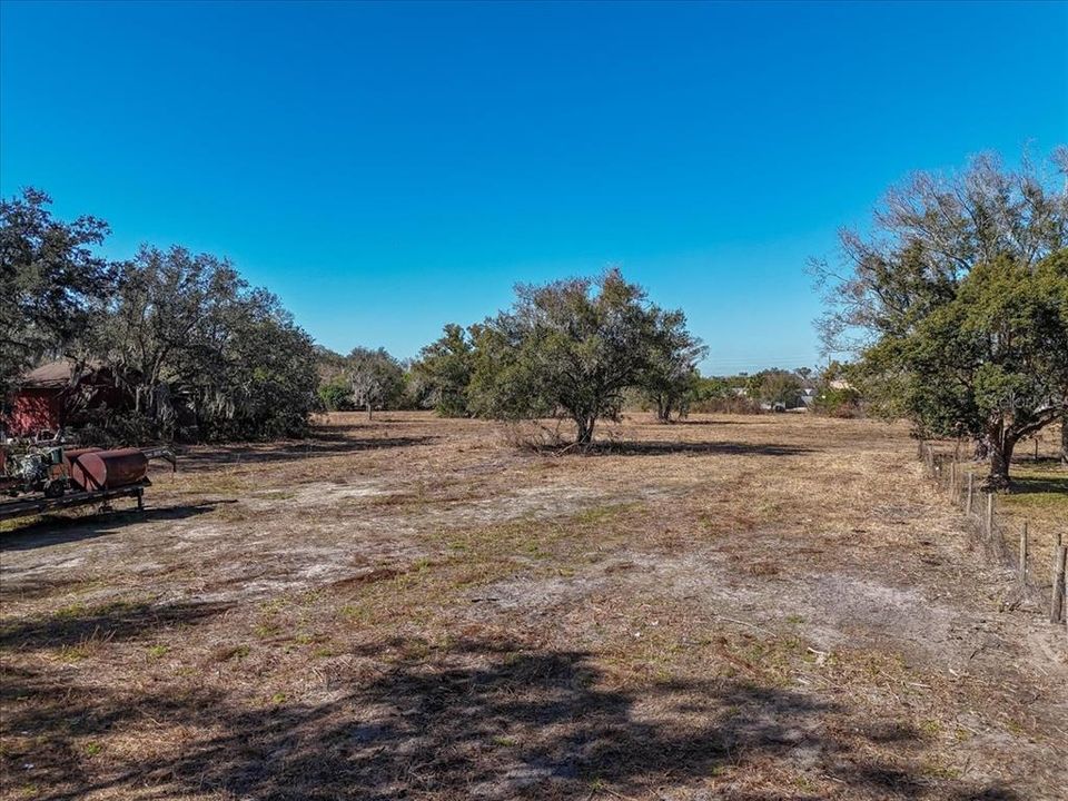 待售: $200,000 (4.87 acres)