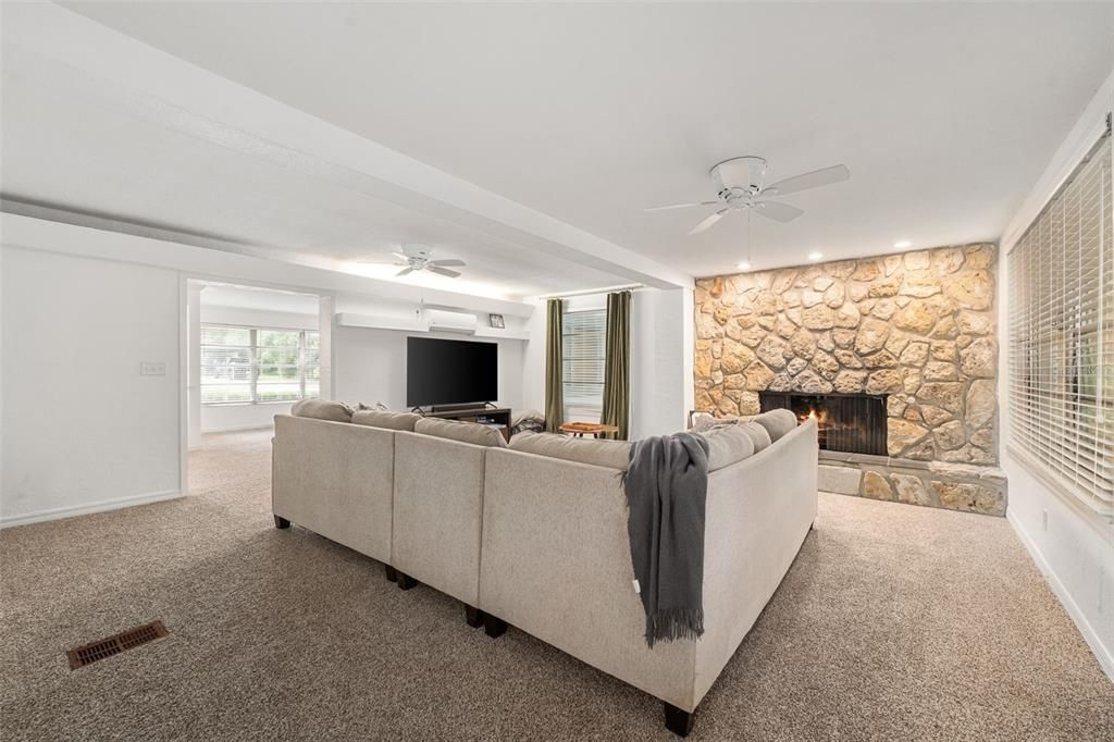 En Venta: $259,000 (3 camas, 2 baños, 1886 Pies cuadrados)