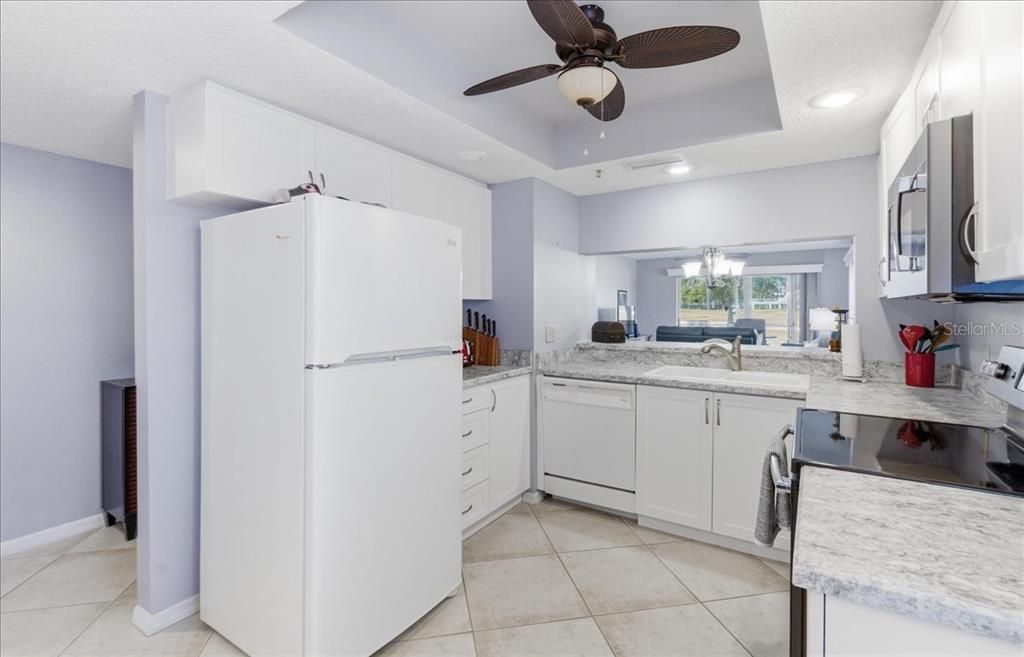 For Sale: $179,000 (2 beds, 2 baths, 1118 Square Feet)