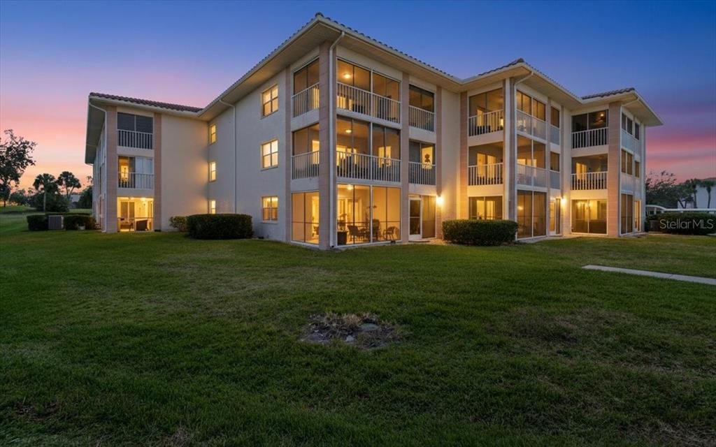 For Sale: $179,000 (2 beds, 2 baths, 1118 Square Feet)