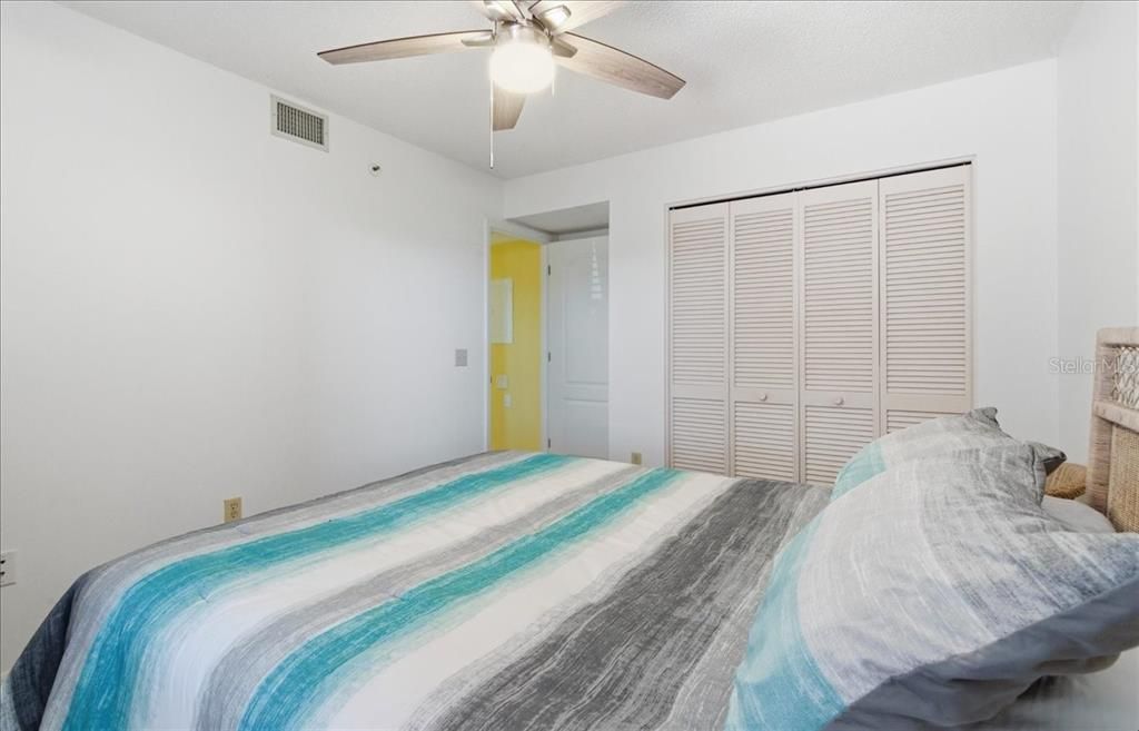 For Sale: $179,000 (2 beds, 2 baths, 1118 Square Feet)