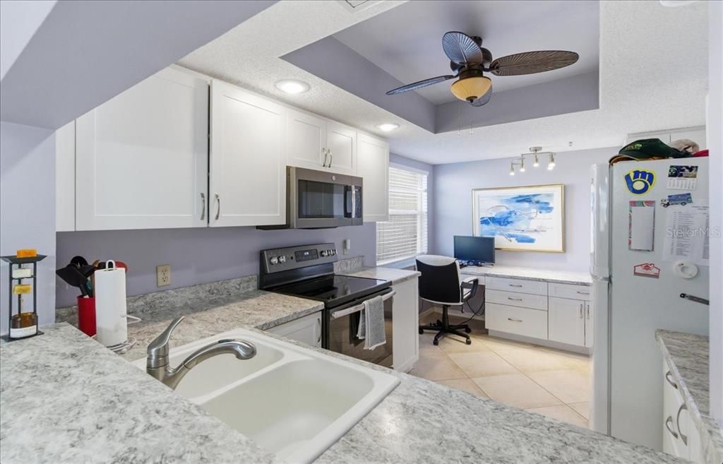 For Sale: $179,000 (2 beds, 2 baths, 1118 Square Feet)