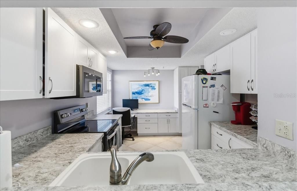 For Sale: $179,000 (2 beds, 2 baths, 1118 Square Feet)