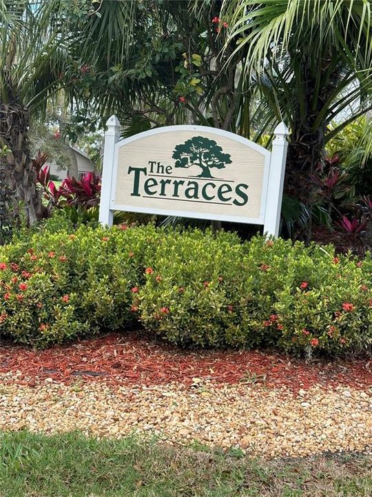 For Sale: $179,000 (2 beds, 2 baths, 1118 Square Feet)