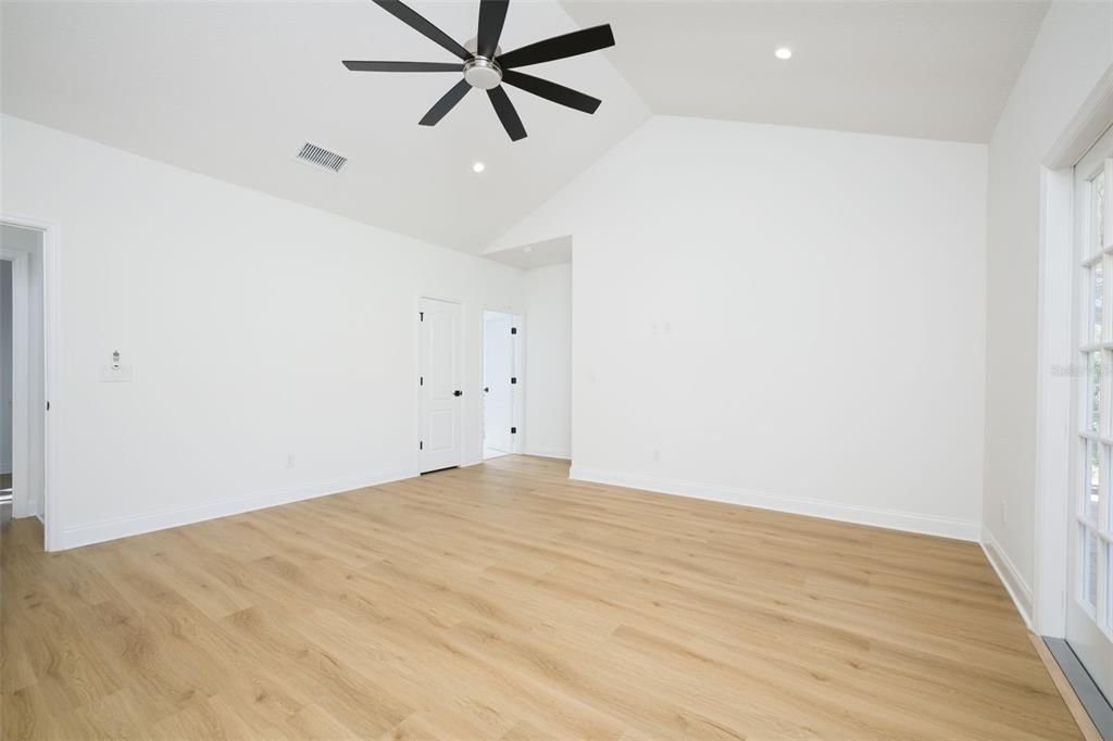 For Sale: $899,900 (4 beds, 3 baths, 2706 Square Feet)