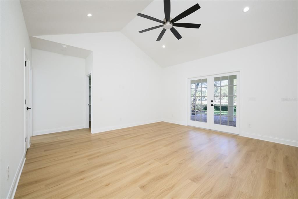 For Sale: $899,900 (4 beds, 3 baths, 2706 Square Feet)