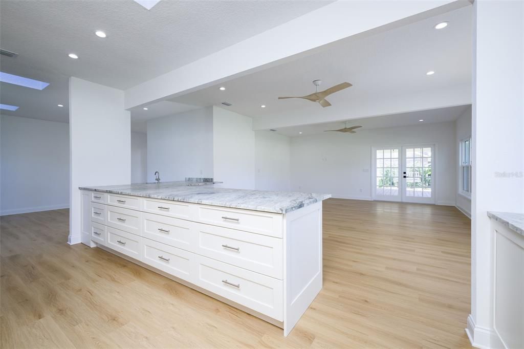 For Sale: $899,900 (4 beds, 3 baths, 2706 Square Feet)