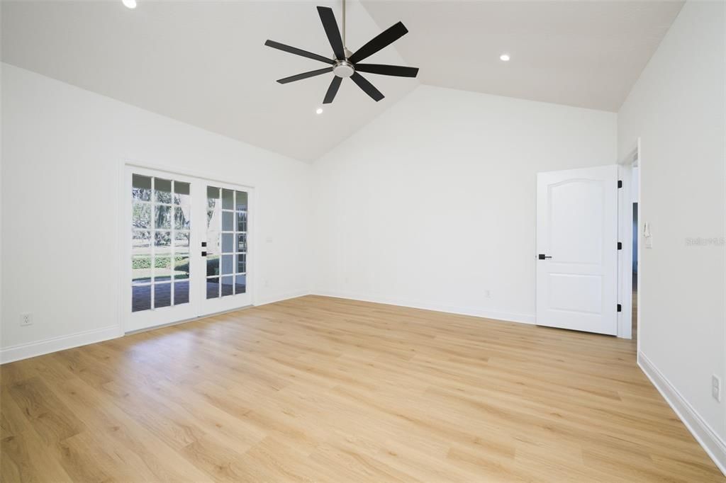 For Sale: $899,900 (4 beds, 3 baths, 2706 Square Feet)