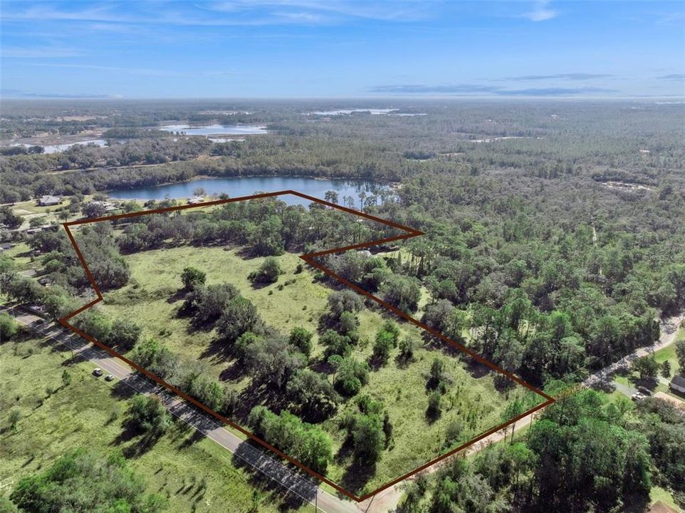 En Venta: $1,200,000 (39.26 acres)