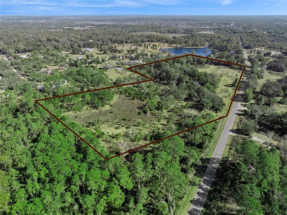 En Venta: $1,200,000 (39.26 acres)