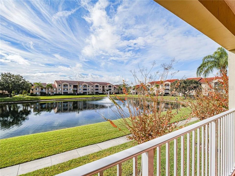 For Sale: $205,000 (2 beds, 2 baths, 1127 Square Feet)