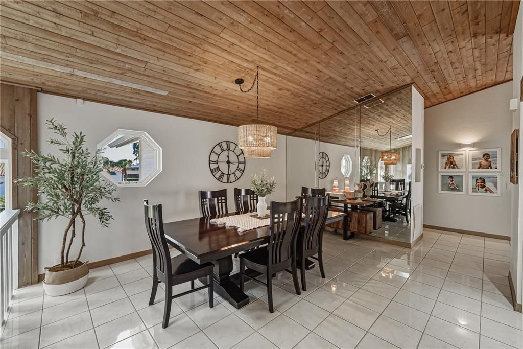 For Sale: $1,695,000 (3 beds, 3 baths, 3270 Square Feet)