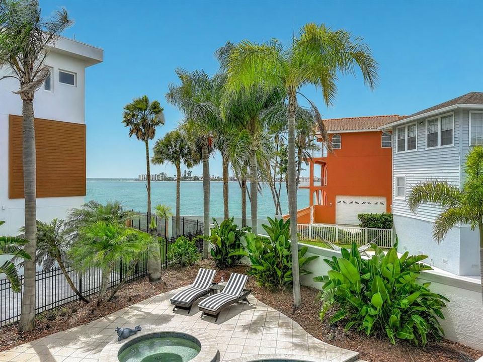 For Sale: $1,695,000 (3 beds, 3 baths, 3270 Square Feet)