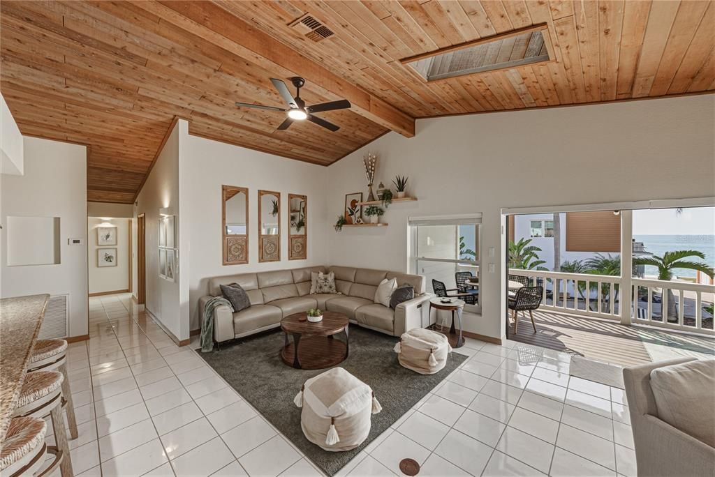 For Sale: $1,695,000 (3 beds, 3 baths, 3270 Square Feet)