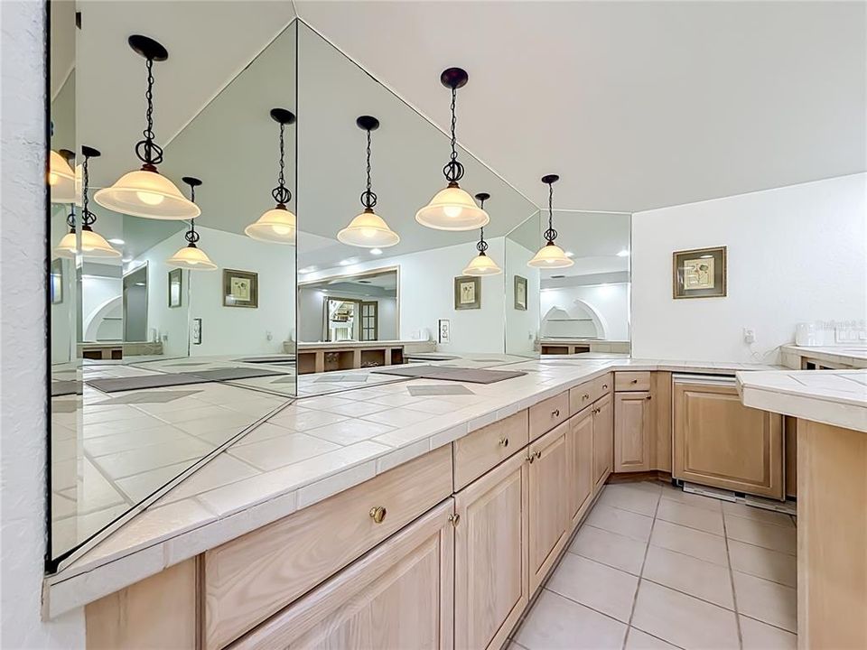 For Sale: $1,695,000 (3 beds, 3 baths, 3270 Square Feet)