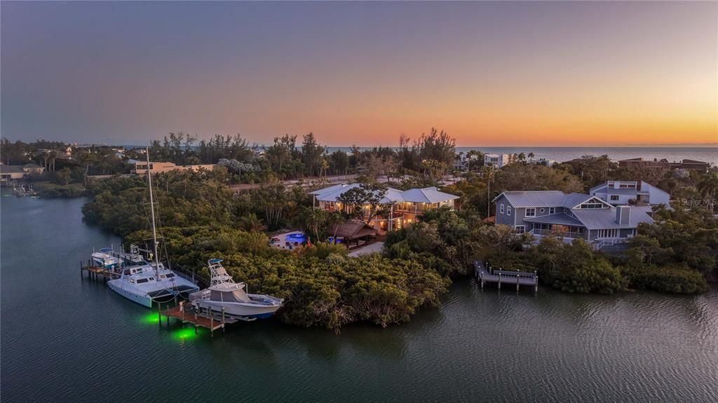 En Venta: $13,499,000 (6 camas, 6 baños, 6408 Pies cuadrados)