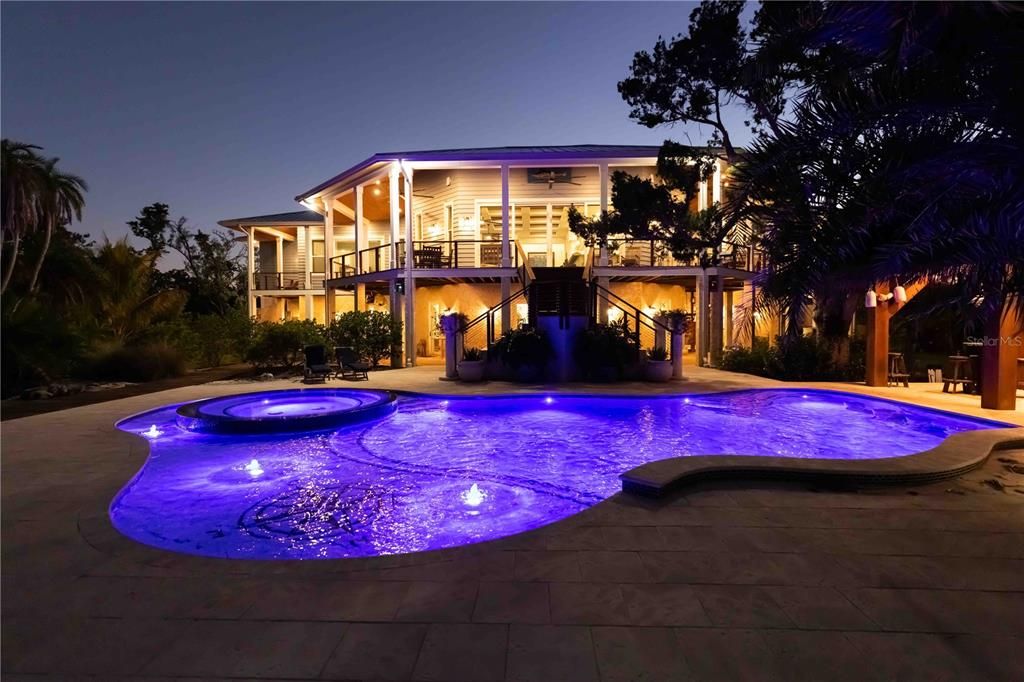 En Venta: $13,499,000 (6 camas, 6 baños, 6408 Pies cuadrados)