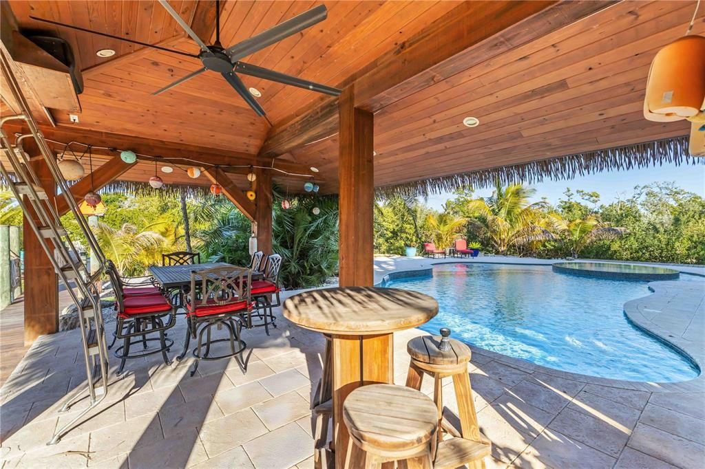 En Venta: $13,499,000 (6 camas, 6 baños, 6408 Pies cuadrados)