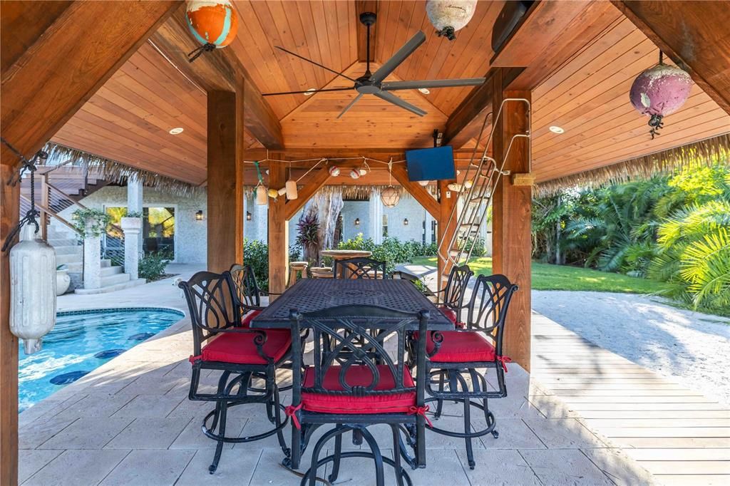 En Venta: $13,499,000 (6 camas, 6 baños, 6408 Pies cuadrados)