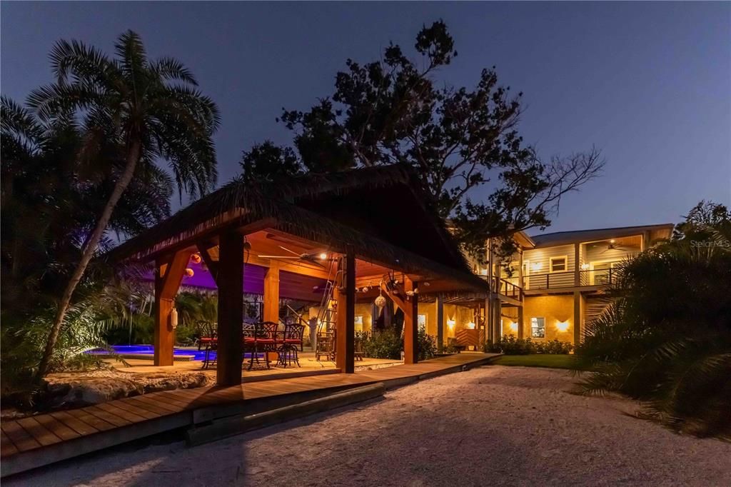 En Venta: $13,499,000 (6 camas, 6 baños, 6408 Pies cuadrados)