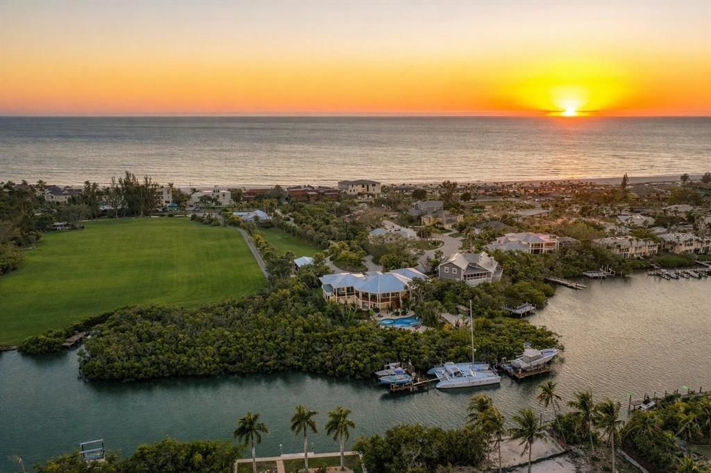 En Venta: $13,499,000 (6 camas, 6 baños, 6408 Pies cuadrados)