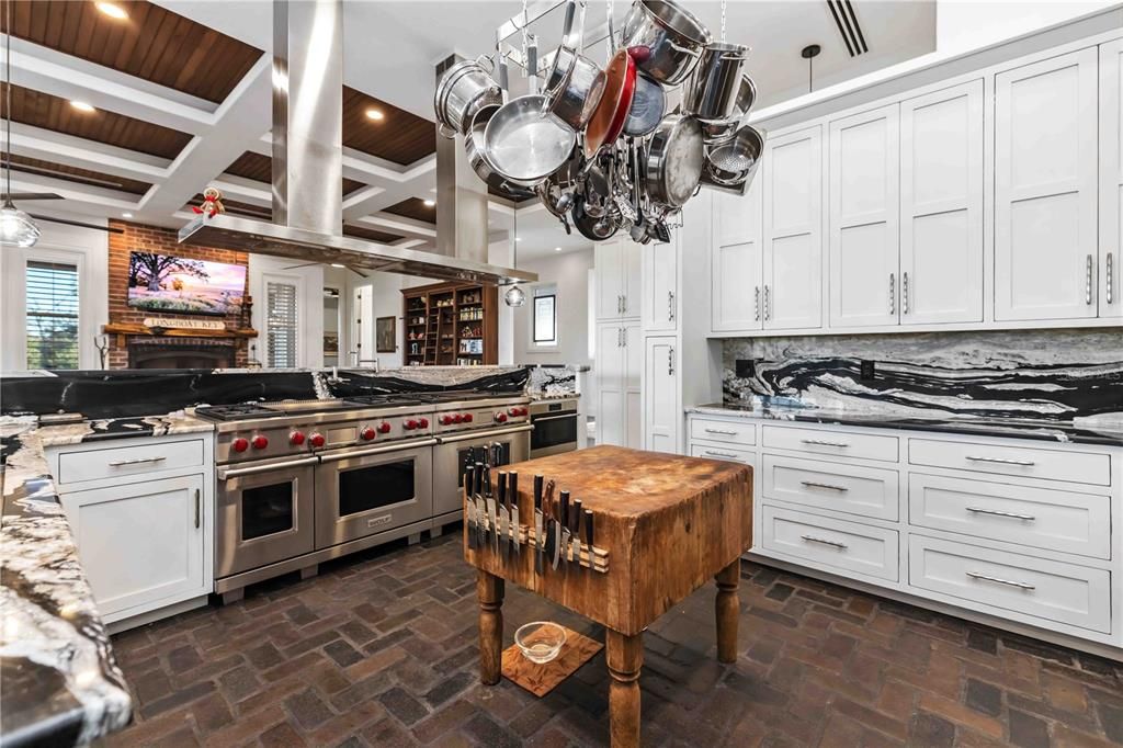 En Venta: $13,499,000 (6 camas, 6 baños, 6408 Pies cuadrados)