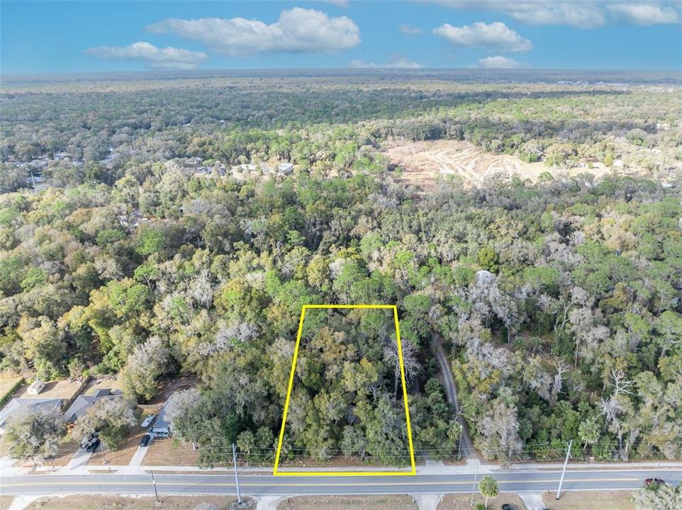 На продажу: $97,000 (0.72 acres)