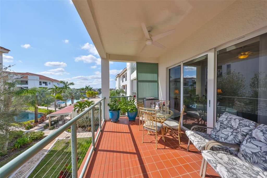 En Venta: $575,000 (3 camas, 2 baños, 2046 Pies cuadrados)