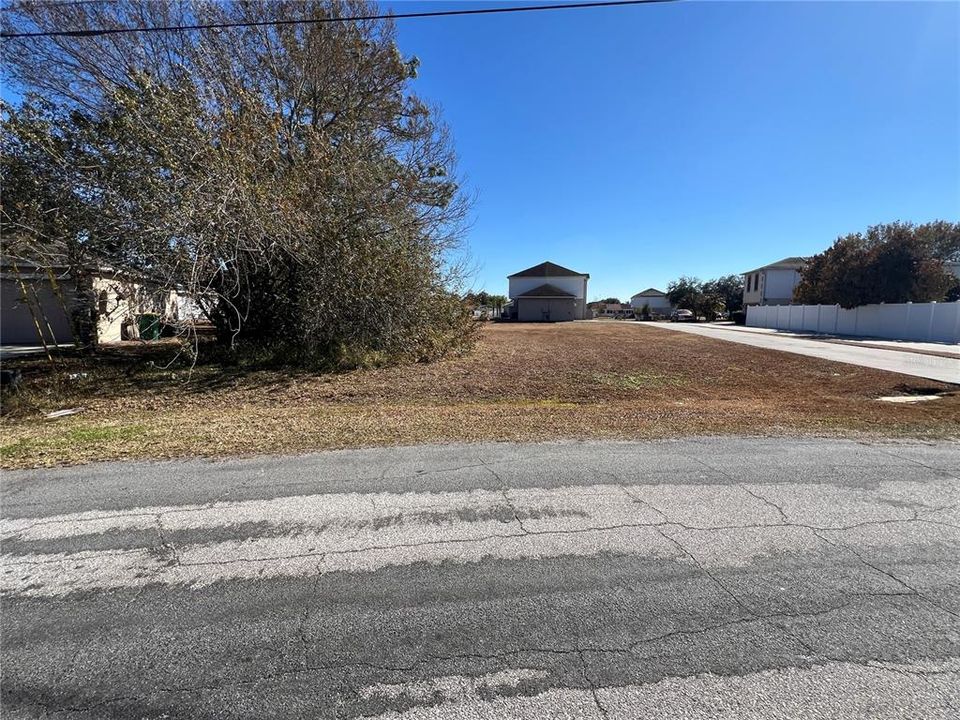 待售: $95,000 (0.21 acres)