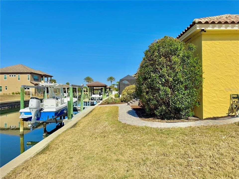 For Sale: $1,045,000 (4 beds, 3 baths, 2750 Square Feet)