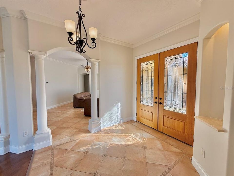 For Sale: $1,045,000 (4 beds, 3 baths, 2750 Square Feet)