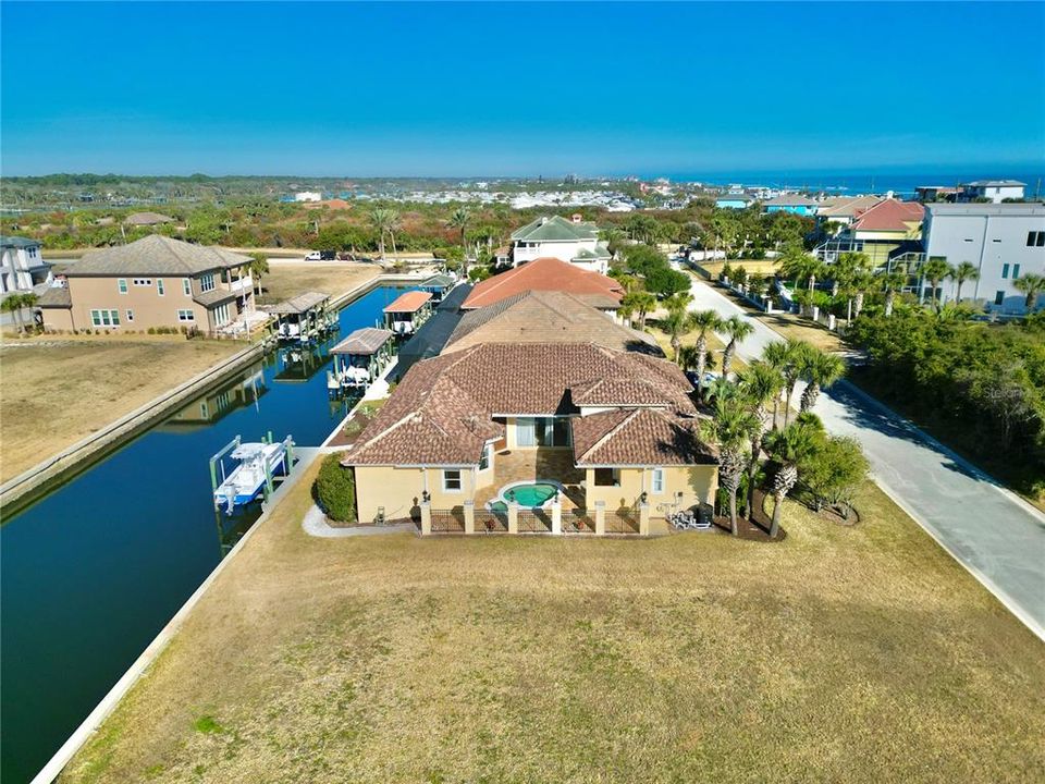 For Sale: $1,045,000 (4 beds, 3 baths, 2750 Square Feet)
