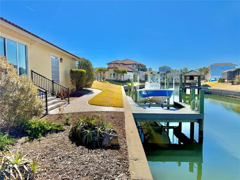 For Sale: $1,045,000 (4 beds, 3 baths, 2750 Square Feet)