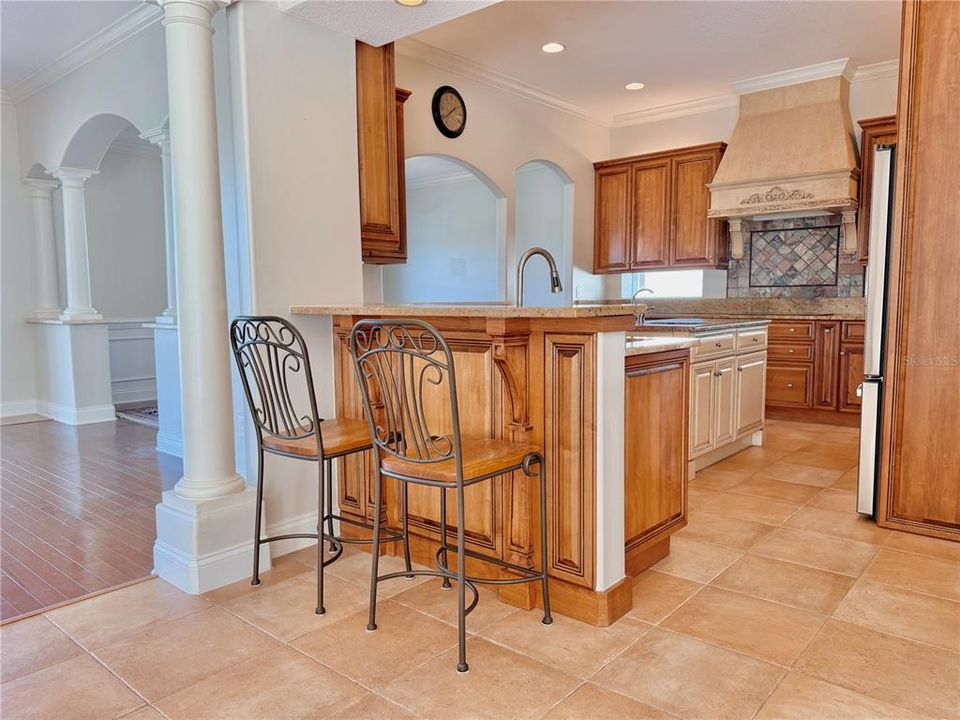 For Sale: $1,045,000 (4 beds, 3 baths, 2750 Square Feet)